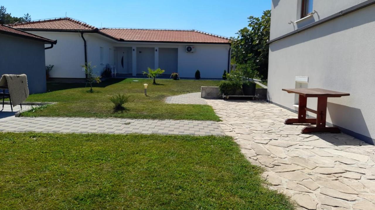Apartment Kravica Ljubuski Bagian luar foto