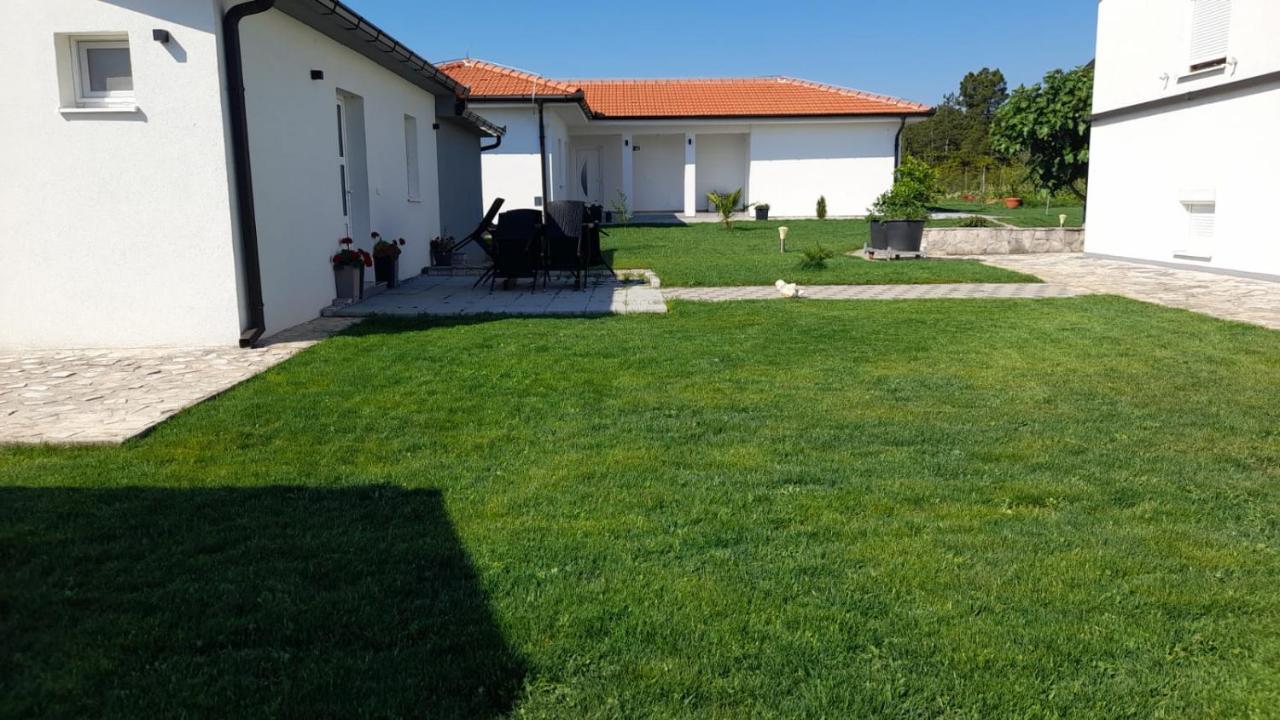Apartment Kravica Ljubuski Bagian luar foto
